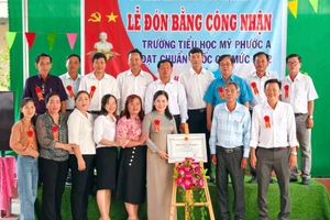Trường Tiểu học Mỹ Phước A đón Bằng công nhận đạt chuẩn Quốc gia mức độ 2.