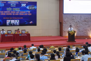 BS.CK2 Huỳnh Minh Chín - Phó Giám đốc Sở Y tế tỉnh Bình Dương đề xuất các nhóm giải pháp đào tạo và phát triển nguồn lực y tế.