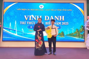 PGS.TS Nguyễn Tấn Tài, Viện trưởng Viện Công nghệ Sinh học (Đại học Trà Vinh) được vinh danh “Trí thức tiêu biểu năm 2025”.