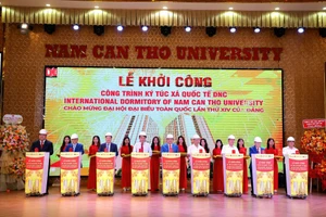 Trường ĐH Nam Cần Thơ tổ chức Lễ khởi công Công trình ký túc xá Quốc tế. Ảnh: MT.
