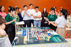 Học sinh TP Cần Thơ tham gia Cuộc thi Robothon cấp thành phố năm 2025.