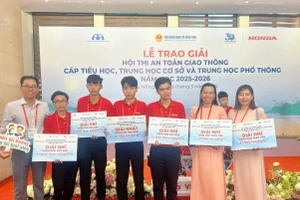 Giáo viên, học sinh TP Cần Thơ đoạt giải cao tại Hội thi An toàn giao thông.