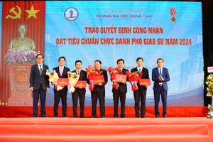 Trường ĐH Đồng Tháp công bố quyết định công nhận đạt tiêu chuẩn chức danh Phó Giáo sư năm 2024 cho 5 nhà giáo.