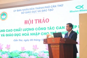 Ông Võ Hồng Lam, Phó Giám đốc Sở GD&ĐT TP Cần Thơ phát biểu tại Hội thảo.