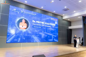 Tiến sĩ Nguyễn Xuân Phong phát biểu khai mạc tại Hội thảo.