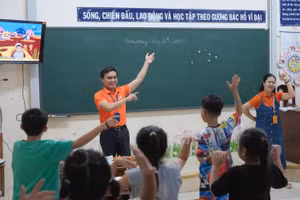 Lớp học ngoại ngữ giúp nhiều trẻ em có sân chơi bổ ích, tăng cường kỹ năng ngoại ngữ.