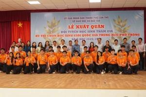 Lễ xuất quân đội tuyển học sinh tham gia Kỳ thi chọn học sinh giỏi quốc gia THPT năm học 2025 - 2026.