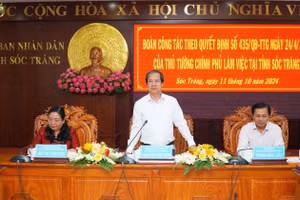 Bộ trưởng Nguyễn Kim Sơn làm việc tại tỉnh Sóc Trăng sáng 11/10.