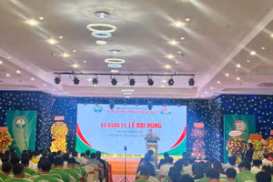 Quang cảnh lễ khai giảng.