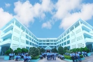 Trường Đại học Tây Đô.