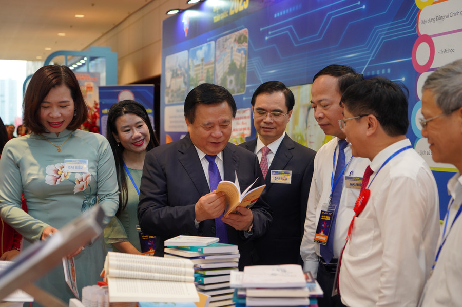 Nhiều trường Đại học, Học viện cũng tham gia trưng bày tại Hội báo Toàn quốc 2025. dsc09416.jpg