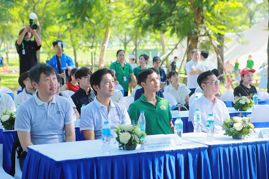 Ông Vũ Văn Tùng – TGĐ Cty CP Công nghệ Giáo dục KiddiHub chia sẻ, ngày hội là nơi trẻ được trải nghiệm các hoạt động STEAM chuẩn Nhật và giao lưu văn hóa hai nước. Đây là dịp để phụ huynh tiếp cận những phương pháp giáo dục tiên tiến, nâng cao chất lượng giáo dục mầm non tại Việt Nam. 7.jpg