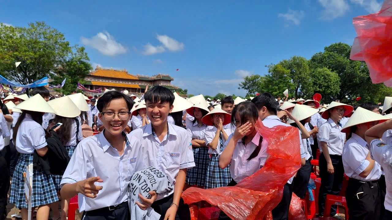 Niềm vui sướng. z5924924540995-5c4e677a2809ce46cfc033bb787cded4-1329.jpg