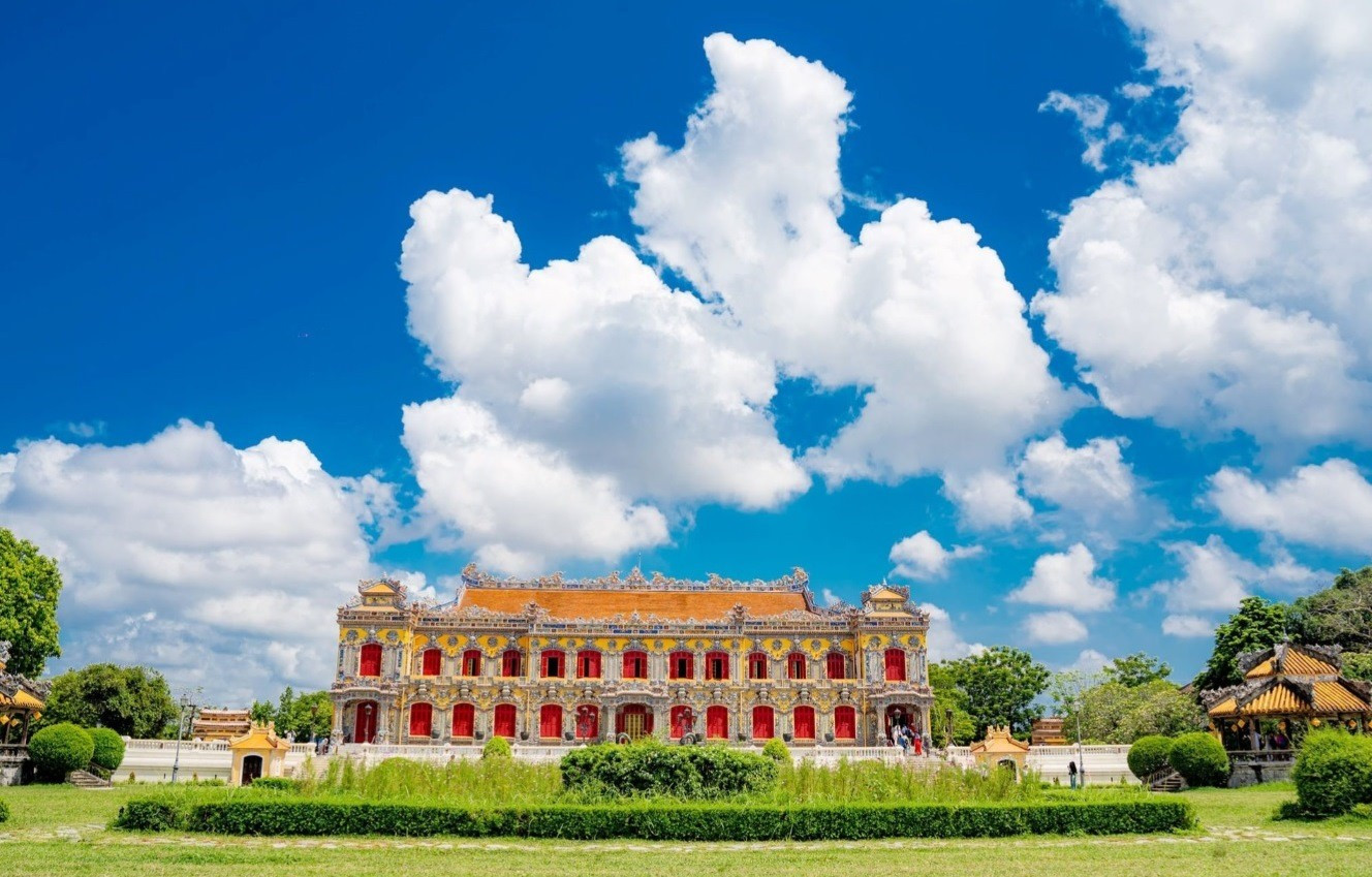 Ông Hoàng Việt Trung, Giám đốc Trung tâm Bảo tồn Di tích Cố đô Huế cho biết, việc phục hồi Điện Kiến Trung có ý nghĩa lớn trong công tác phục hồi các giá trị kiến trúc cung đình Huế. untitled.jpg