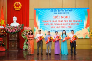 Các tập thể cá nhân tiêu biểu được vinh danh tại hội nghị.