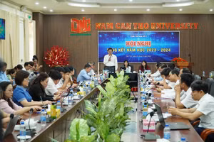 Quang cảnh Hội nghị sáng 1/8.