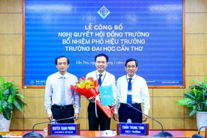 TS Lê Văn Lâm được bổ nhiệm giữ chức Phó Hiệu trưởng Trường ĐH Cần Thơ. Ảnh: CTU.