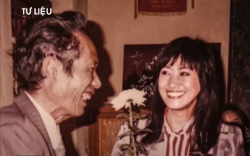 Ảnh trong phim tư liệu về nhạc sĩ Tân Huyền.