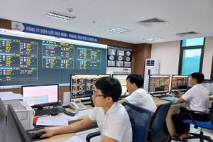 Để nâng cao chất lượng dịch vụ cho khách hàng, Công ty điện lực đã ứng dụng phần mềm khoa học công nghệ trong điều hành và xử lý công việc.