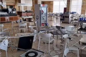 Hiện trường vụ trần nhà đổ sập xuống du khách đang dùng bữa tại khách sạn Poseidon Palace, ở Benidorm, Tây Ban Nha, ngày 5/4/2026.