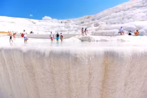 Pamukkale - kỳ quan khác thường và tuyệt đẹp ở Thổ Nhĩ Kỳ