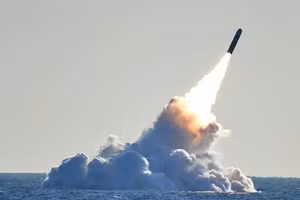 Hải quân Mỹ tăng cường sức mạnh tấn công bằng vũ khí siêu thanh mới. 