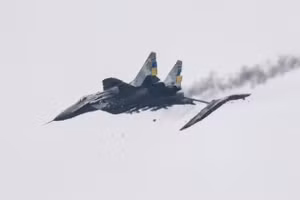 Chiến đấu cơ MiG-29 Ukraine bị Su-35 Nga bắn hạ, ngày 27/6/2026.