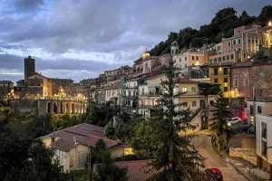 Lâu đài Castel Gandolfo là nơi lý tưởng để tránh xa cái nóng mùa hè của Rome.