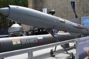 Tên lửa hành trình siêu thanh BrahMos.