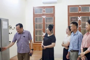 Đoàn công tác của Sở GD&ĐT tỉnh Sơn La kiểm tra 4 điểm thi tại huyện Sông Mã.