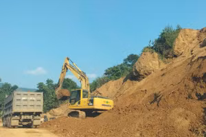 Ban Quản lý Bảo trì đường bộ tỉnh Sơn La luôn chủ động sửa chữa, khắc phục sự cố tại các tuyến đường được giao quản lý, đảm bảo giao thông thông suốt.