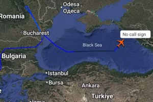 Máy bay P-8A Poseidon của hải quân Mỹ tăng cường trinh sát Biển Đen, ngày 17/8/2025.