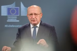 Ủy viên Quốc phòng EU Andrius Kubilius.