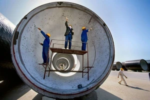 Sông nhân tạo vĩ đại (GMMR) là một dự án kỹ thuật dân dụng khổng lồ ở sa mạc châu Phi.