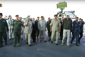 Tổng Tư lệnh LNA, Nguyên soái Khalifa Haftar, tham dự lễ khánh thành một trung tâm huấn luyện quân sự hiện đại, ngày 28/5/2025.