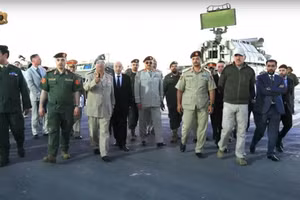 Tổng Tư lệnh LNA, Nguyên soái Khalifa Haftar, tham dự lễ khánh thành một trung tâm huấn luyện quân sự hiện đại, ngày 28/5/2025.