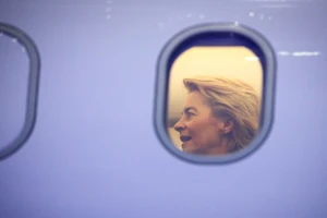 Nga phản ứng mạnh với cáo buộc gây nhiễu GPS trên máy bay chở Chủ tịch EC Ursula von der Leyen.