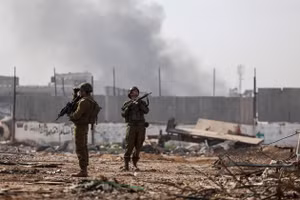 Anh, Pháp và Canada lên tiếng đe dọa trừng phạt Israel vì hoạt động quân sự tàn khốc của họ ở Dải Gaza.