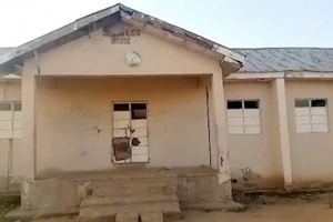 Trường Tiểu học và Trung học Công giáo St. Mary, nơi hơn 200 học sinh và giáo viên bị bắt cóc, ngày 21/11/2025.