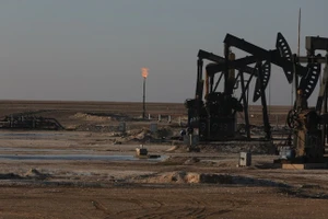 Sản xuất dầu mỏ ở vùng Vịnh có thể ngừng hoạt động trong vài tuần tới. 