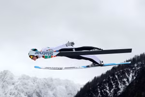 Vận động viên người Slovenia, Domen Prevc, lập kỷ lục thế giới mới về nhảy trượt tuyết vào ngày 30/3/2025.