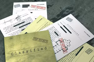 Phát hiện hồ sơ mật của NATO bị vứt bỏ ở bãi rác.