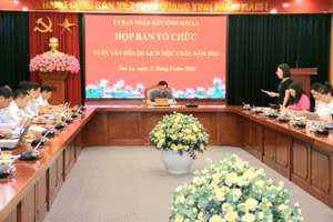 Các đại biểu dự cuộc họp triển khai chương trình Tuần Văn hóa – Du lịch Mộc Châu năm 2026.