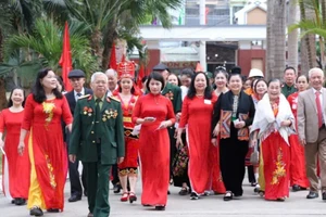 Ngay từ sáng sớm, các cử tri xã Mai Sơn đã đến khu vực bầu cử, để tham gia bỏ phiếu.