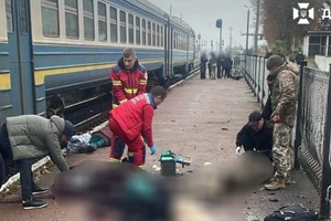 Hiện trường vụ đánh bom tự sát ở vùng Zhytomyr, Ukraine , ngày 24/10/2025.