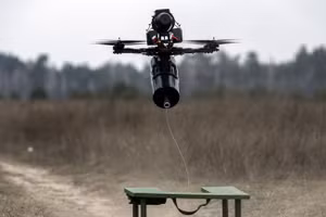 UAV điều khiển bằng sợi quang được thiết kế cho lực lượng vũ trang Ukraine.