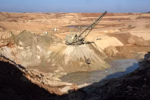 Các rào cản về hậu cần và kinh tế sẽ làm phức tạp việc thực hiện thỏa thuận khoáng sản giữa Mỹ và Ukraine.