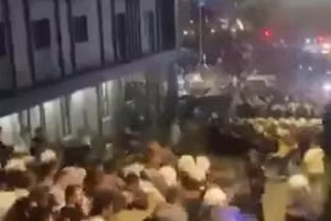 Bạo loạn chống chính phủ bùng phát ở Istanbul, ngày 7/9/2025.