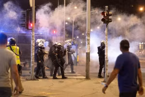 Biểu tình biến thành bạo lực kinh hoàng ở Serbia, ngày 5/9/2025.