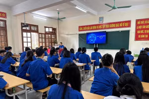 Tuổi trẻ THPT Cò Nòi hưởng ứng ngày chuyển đổi số. 